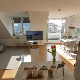 Lake Breeze Maisonette in Leipzig, Balkon und See