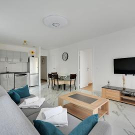 Appartement Spacieux-Familial -Proche Paris -3BDR-8P: Bagnolet şehrinde bir otel