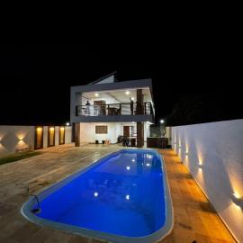 Dinart's House, מלון בלוסנה
