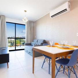 Malia Beach #A301 - Resort por Carpediem, готель у місті Іпожука