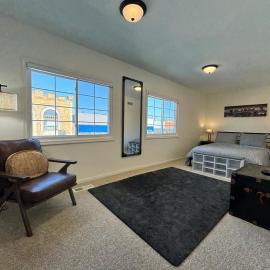 City Experience in the Heart of Downtown Berkley