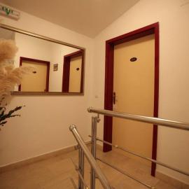 Joleks Apartments、ラガディンのホテル