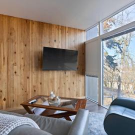 Midcentury Stay w Free Parking, hotel din Spokane