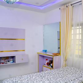 Ike Service Apartments，奧韋里的飯店