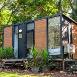 Jacaranda Mews by Tiny Away, hotel en Samford