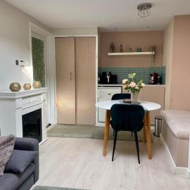 Cozy and private apartment close to the city, hótel í Oss