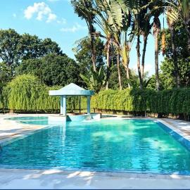Rājābāri에 위치한 호텔 Kazi Resort & Hotel