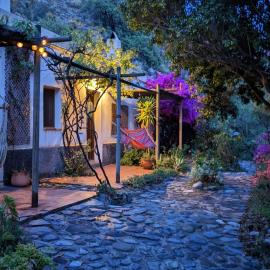 Cortijo Jamaica - Off Grid Paradise - Costa Tropical, готель у місті Los Díaz