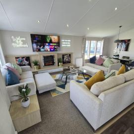 The Retreat 2 bedroom lodge with sauna!, hotel u gradu Walton-on-the-Naze