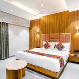 Hotel The Silver Inn RD, hotel en Vrindāvan