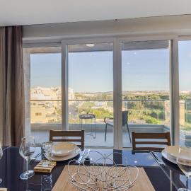 New Spacious Apartment 3Bdr 2 Bth Bugibba