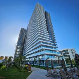 Grand Sapphire Resort Luxury Two Bedroom Apartments, hotel a Trikomo