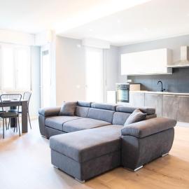 Cappuccino - Deluxe apartment with balcony，萊薩的飯店