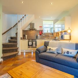 Bell Cottage - Cockermouth is five minutes walk to pubs, restaurants and shops