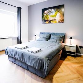 J&JBermudaStay a Luxurious Double-Bedroom with a Private Bathroom and Shared Kitchen in Bochum Center-Bermuda3Eck, ξενοδοχείο στο Μπόχουμ