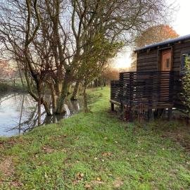 Shepherd Hut Lodge on Farm Waterside Goodwin Farm