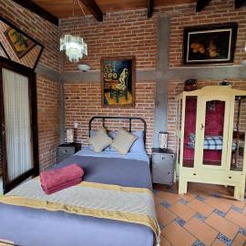 Casa del Árbol by Majikal B&B, hotel Cholulában