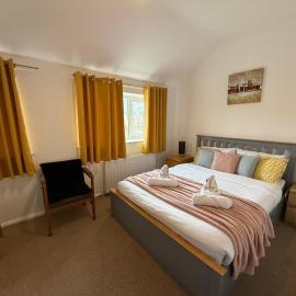 Doctors, Nurses, Families and contractors welcome, hotel in Huntingdon