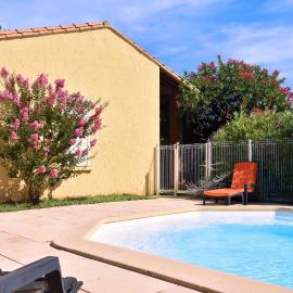 Maison Les Chênes - Jacuzzi - Calme & Idéalement situé - Clim - Salle de Jeux - Parking, hotel a Sauzet