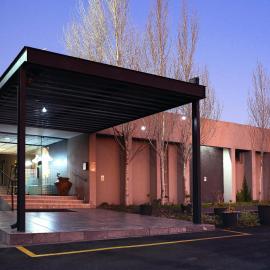 Q's Evander Hotel & Apartments、Evanderのホテル