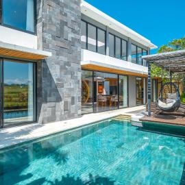 Villa Asri - Incredible Tropical 3BR close to Nyanyi beach!, hotel in Tanah Lot