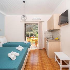Eros appartments, מלון בקלמיצי
