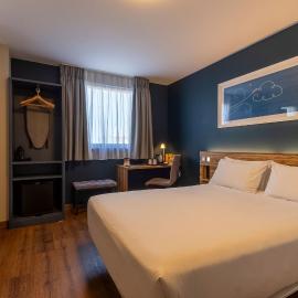 Travelodge Barcelona Poblenou: Barselona'da bir otel