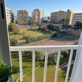 Studio w sea views & pool quiet & comfy port aventura