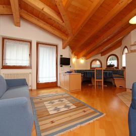 Cesa Mattias - Appartamenti a Canazei, hotel a Canazei