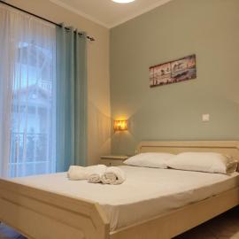 Basilis room, khách sạn ở Loutsa