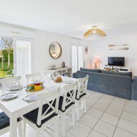 Maison familiale pour 7 proche de la mer, ξενοδοχείο σε Tréffiagat