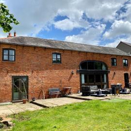 The Nursery, hotel i Crick