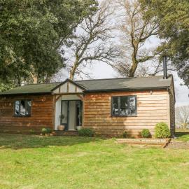 Holm Oaks Cottage, hotel di Godalming