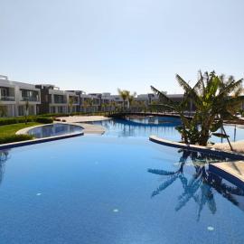 Luxury Two-Bedroom Apartment at Four Seasons Life 2 16-B