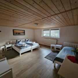 Ferienwohnung Weigl, ξενοδοχείο σε Döbeln