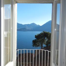 Charmantes Pfarrhaus mit Seeblick und Garten, hotell i Ghiffa