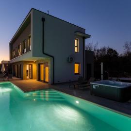Villa Sunrise Bay, hotel di Krnica