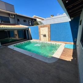 Sobrado, 4 Quartos, Piscina, até 12 pessoas