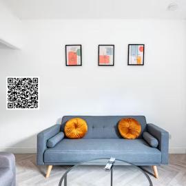 Cozy 2 Bed Home with Parking & Garden