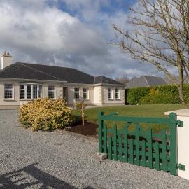 GlebeH Self Catering, hótel í Banagher