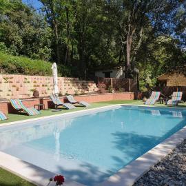 LA VILLA 6 DES HAUTS de SARLAT PISCINE ET JACUZZI, hotel in Sarlat-la-Canéda