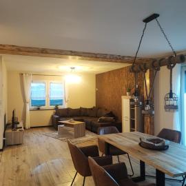 Großes Ferienhaus - Garten & Grill - 2 Bäder - 8 Gäste