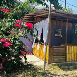 Anez Cabin'S, hotel a Cabuya