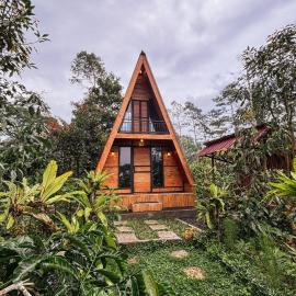 Viesnīca Sanda Eco Cabins by AGATA pilsētā Padangan