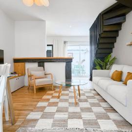 Maison trois chambres avec cour, parking gratuit, hotel in Croix