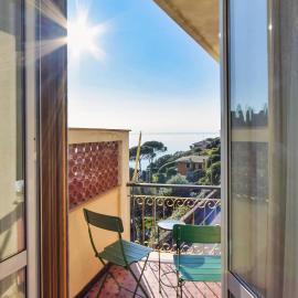 Cozy Apartment In Camogli With House Sea View, hotel in Camogli