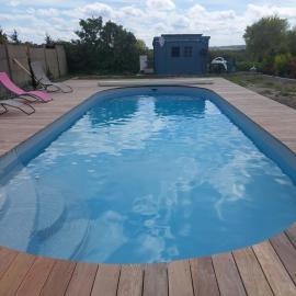 Petite maison bretonne 2 personnes accès piscine, khách sạn ở Erquy