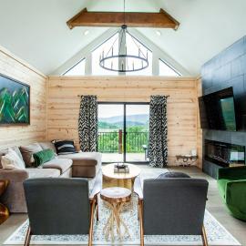 Bearly Haus Modern Smoky Retreat Indoor Pool Hot Tub Views Sleeps 10
