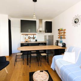 **Arcachon Centre: T3 Moderne avec Terrasse, Proche Plage et Commerces pour 4 Personnes** - FR-1-420-112