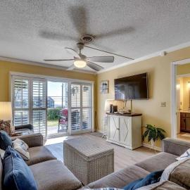 2 Bedroom Condo - Just Blocks from the Beach! Dunes Crest A-2, hotel a Myrtle Beach